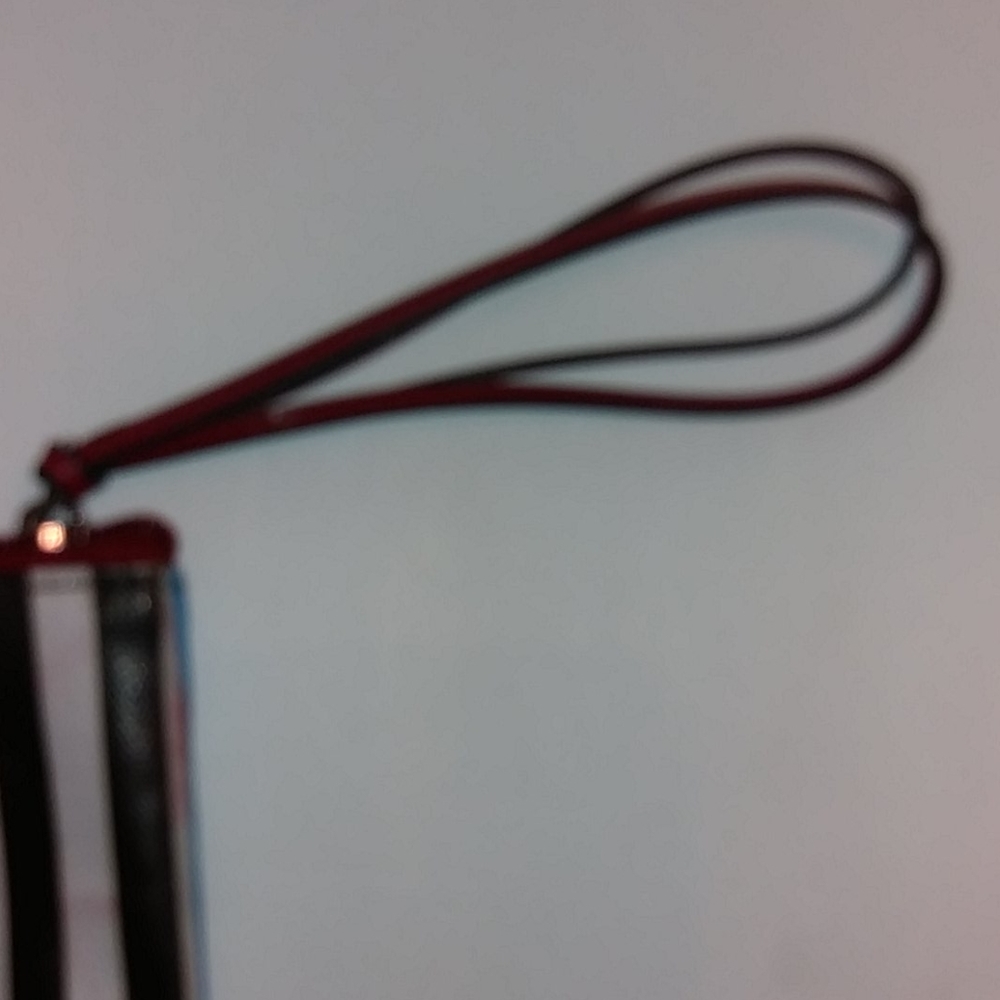 HENRI BENDEL WRISTLET - Picture 4 of 16